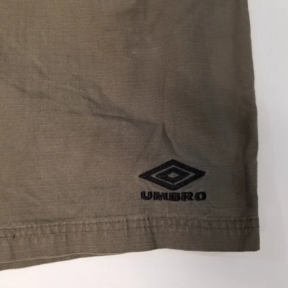 Umbro Mens Size M Cargo Shorts Army Green Draw String Elastic Waist Zipper Fly - Picture 2 of 13